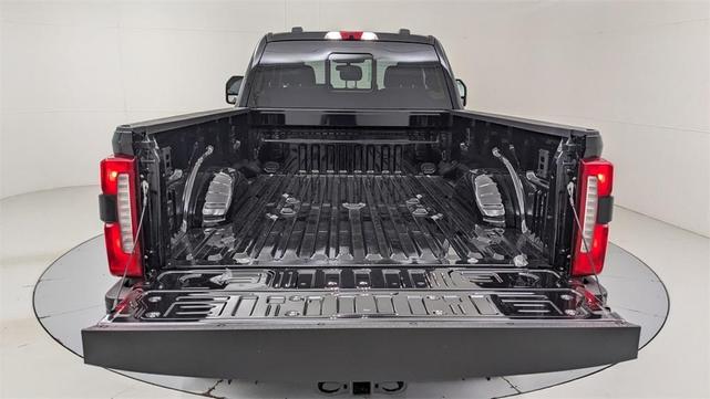 Photo of 2025 Agate Black Metallic Ford F-250