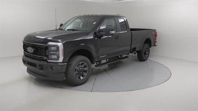 Photo of 2025 Agate Black Metallic Ford F-250