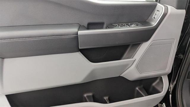 Photo of 2025 Agate Black Metallic Ford F-250