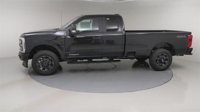 Photo of 2025 Agate Black Metallic Ford F-250
