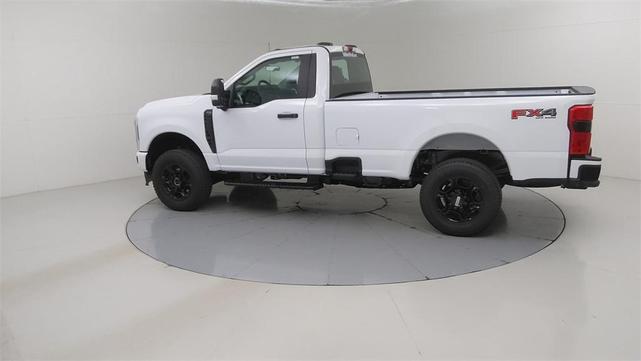 Photo of 2025 Oxford White Ford F-350