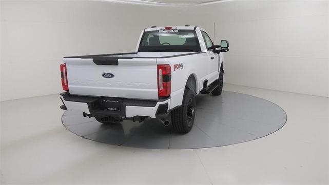 Photo of 2025 Oxford White Ford F-350