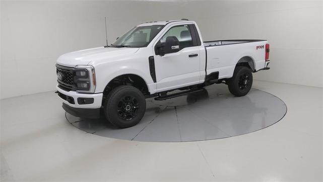 Photo of 2025 Oxford White Ford F-350