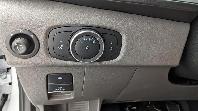 Photo of 2025 Oxford White Ford Transit-250