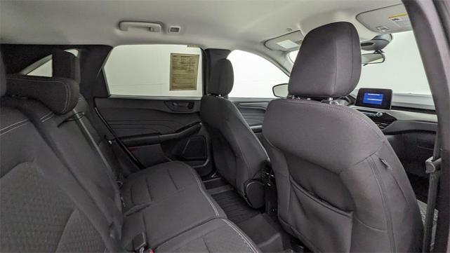 Photo of 2023 Oxford White Ford Escape