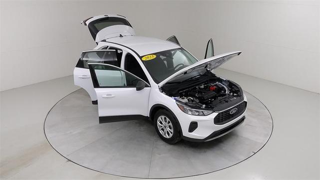 Photo of 2023 Oxford White Ford Escape
