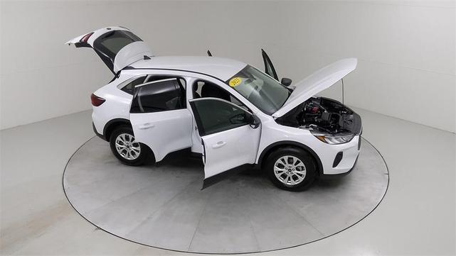 Photo of 2023 Oxford White Ford Escape