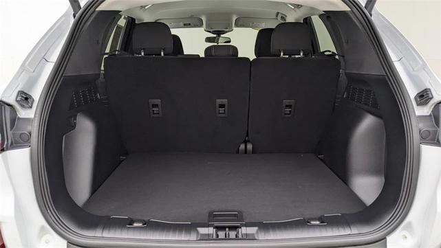 Photo of 2023 Oxford White Ford Escape