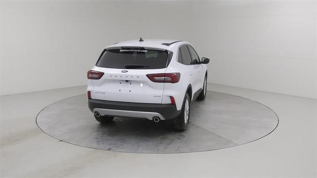 Photo of 2023 Oxford White Ford Escape