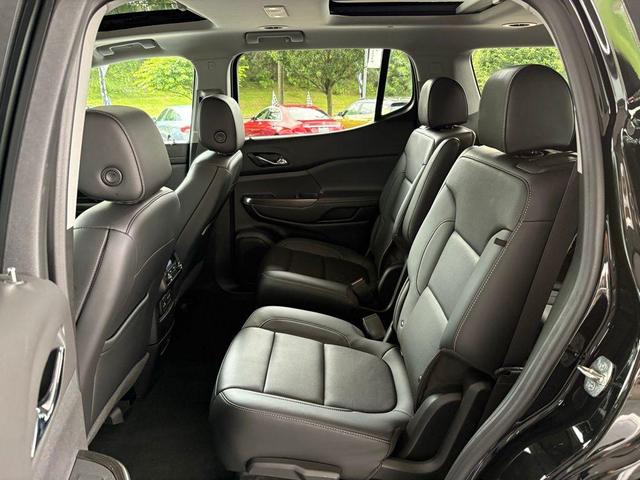 Photo of 2022 Ebony Twilight Metallic GMC Acadia