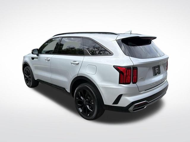 Photo of 2022 Sparkling Silver Kia Sorento
