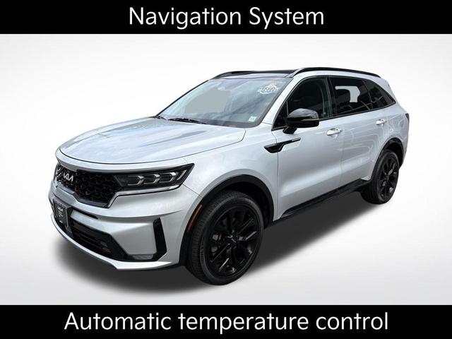 Photo of 2022 Sparkling Silver Kia Sorento