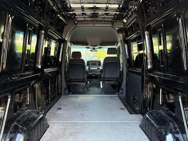 Photo of 2021 White Mercedes-Benz Sprinter 2500