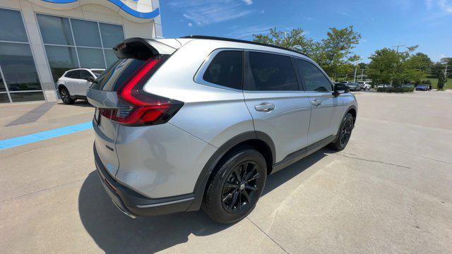 Photo of 2025 Solar Silver Metallic Honda CR-V Hybrid