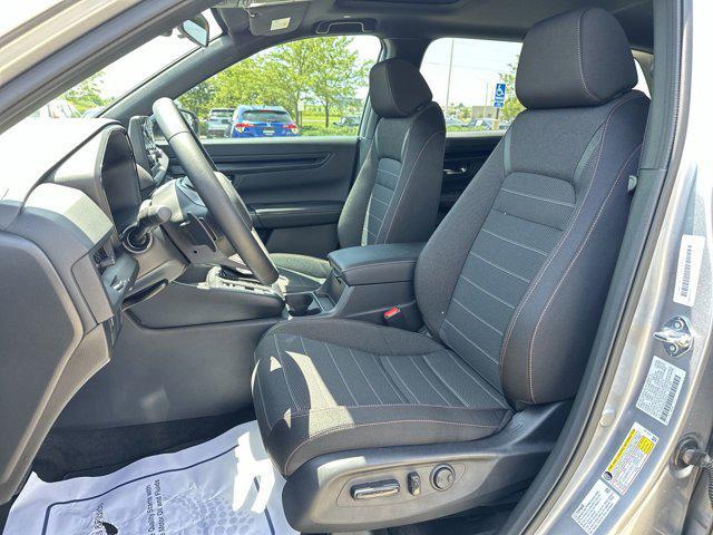 Photo of 2025 Solar Silver Metallic Honda CR-V Hybrid