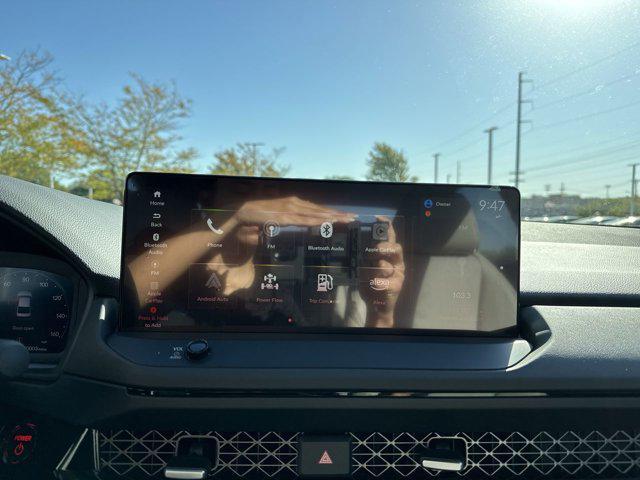 Photo of 2025 Platinum White Pearl Honda Accord Hybrid