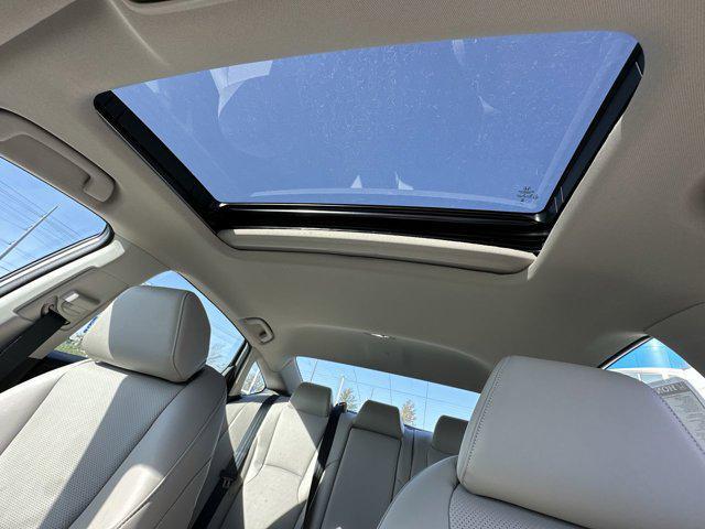 Photo of 2025 Platinum White Pearl Honda Accord Hybrid