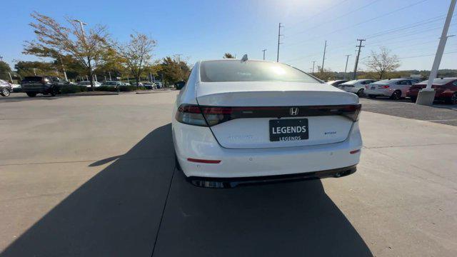 Photo of 2025 Platinum White Pearl Honda Accord Hybrid