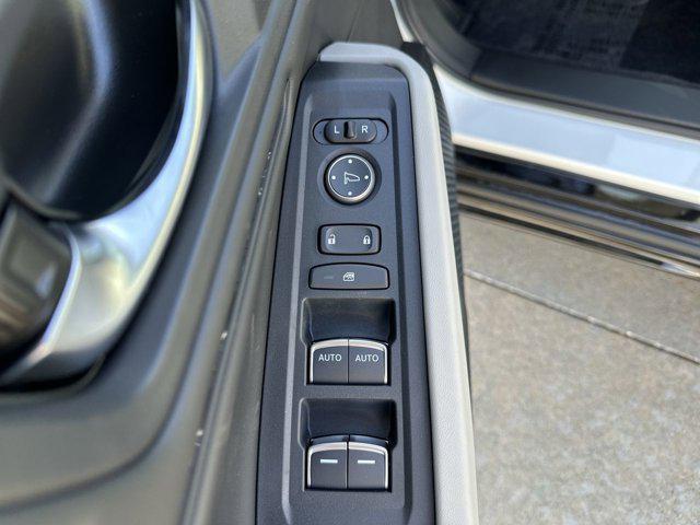 Photo of 2025 Platinum White Pearl Honda Accord Hybrid