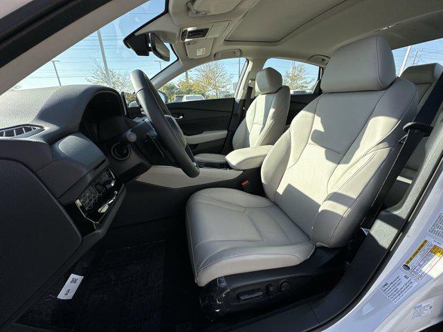 Photo of 2025 Platinum White Pearl Honda Accord Hybrid