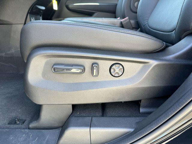 Photo of 2026 Crystal Black Pearl Honda Odyssey