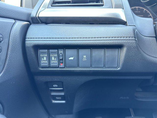 Photo of 2026 Crystal Black Pearl Honda Odyssey