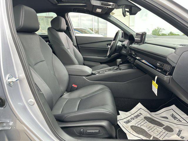 Photo of 2025 Solar Silver Metallic Honda Accord Hybrid