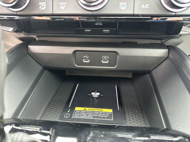 Photo of 2025 Solar Silver Metallic Honda Accord Hybrid