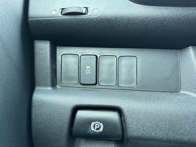 Photo of 2012 Alabaster Silver Metallic Honda Pilot