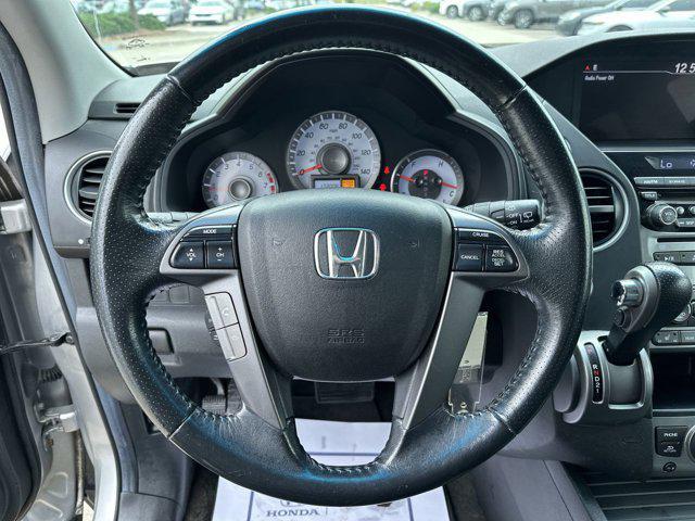 Photo of 2012 Alabaster Silver Metallic Honda Pilot