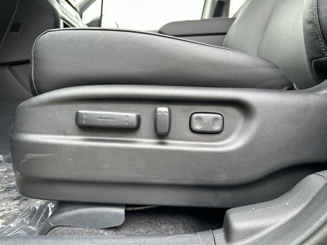 Photo of 2025 Crystal Black Pearl Honda Ridgeline