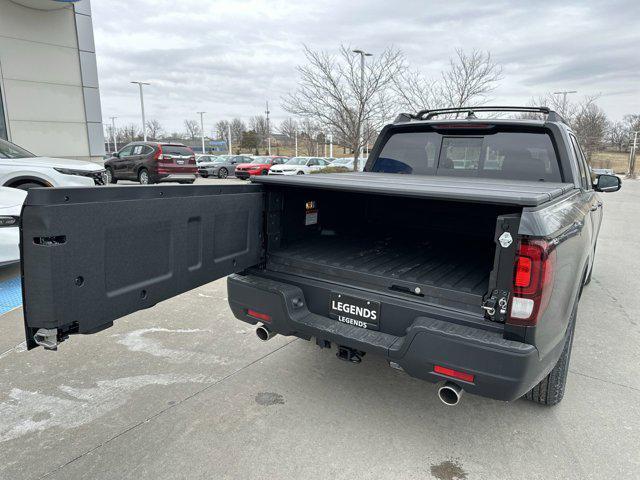 Photo of 2025 Crystal Black Pearl Honda Ridgeline