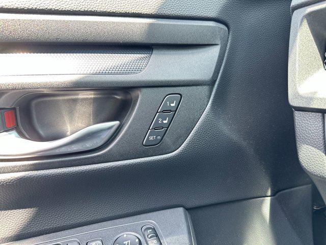 Photo of 2024 Lunar Silver Metallic Honda CR-V Hybrid