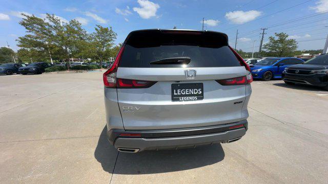 Photo of 2024 Lunar Silver Metallic Honda CR-V Hybrid