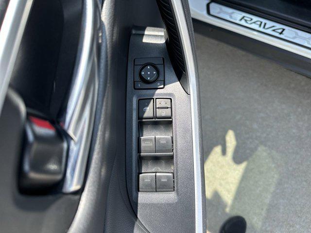 Photo of 2022 White Toyota RAV4