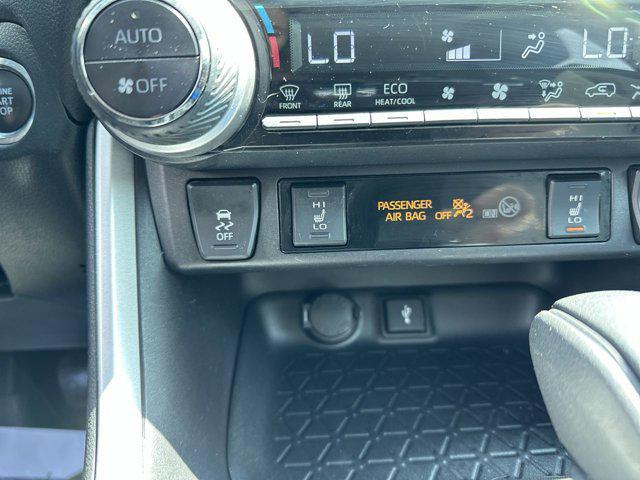 Photo of 2022 White Toyota RAV4