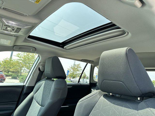 Photo of 2022 White Toyota RAV4