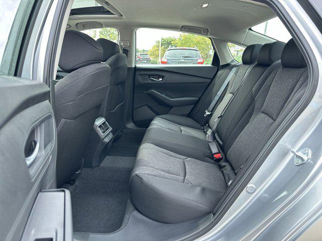 Photo of 2025 Solar Silver Metallic Honda Accord