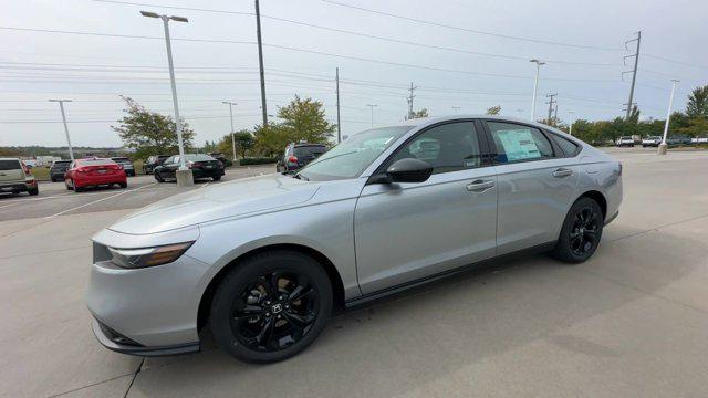 Photo of 2025 Solar Silver Metallic Honda Accord