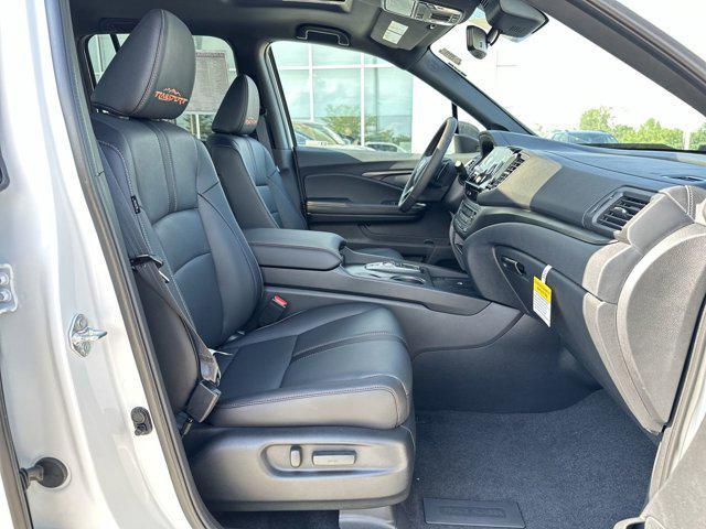 Photo of 2025 Platinum White Pearl Honda Ridgeline
