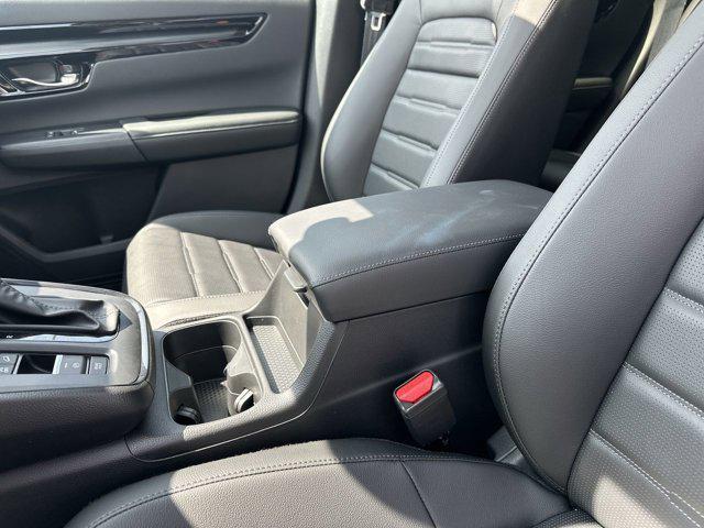 Photo of 2026 Solar Silver Metallic Honda CR-V