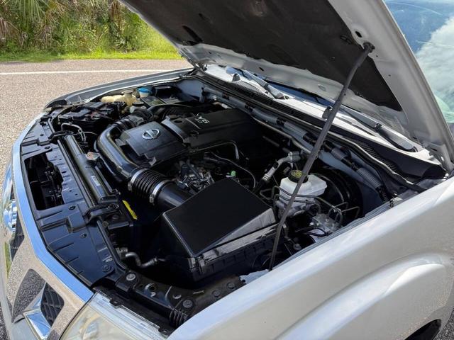 Photo of 2012 Brilliant Silver Nissan Frontier