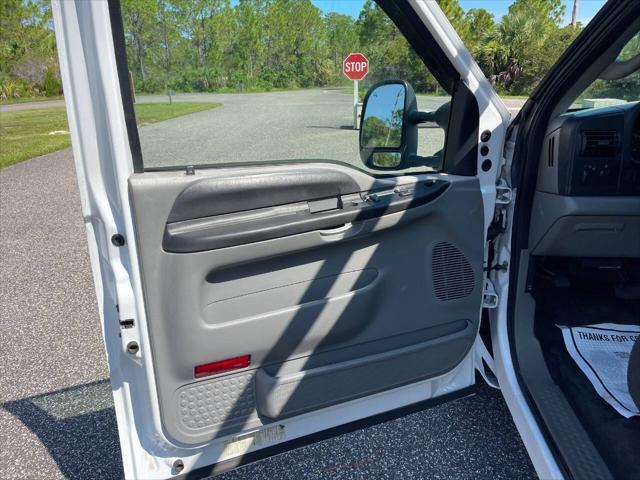 Photo of 2007 Oxford White Clearcoat Ford F-250
