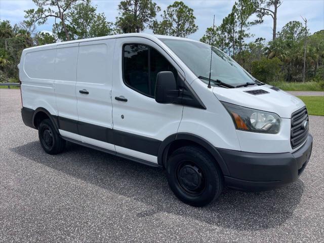 Photo of 2015 Oxford White Ford Transit-250