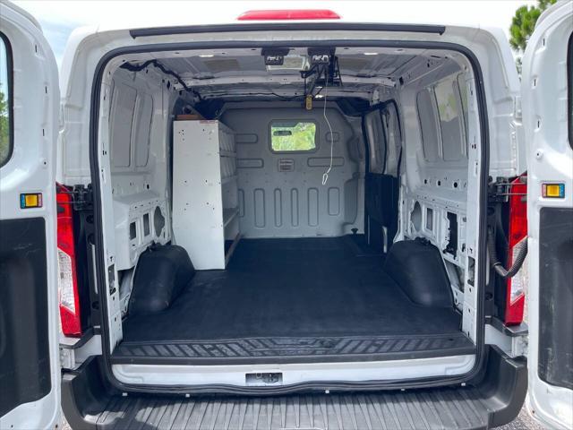 Photo of 2015 Oxford White Ford Transit-250