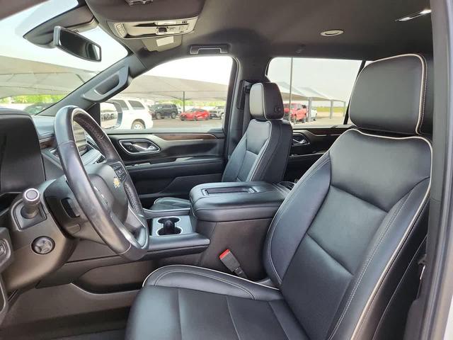 Photo of 2021 Iridescent Pearl Tricoat Chevrolet Suburban
