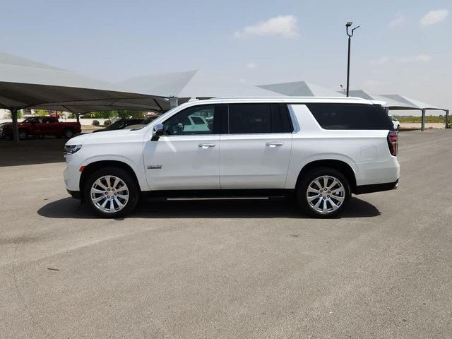 Photo of 2021 Iridescent Pearl Tricoat Chevrolet Suburban