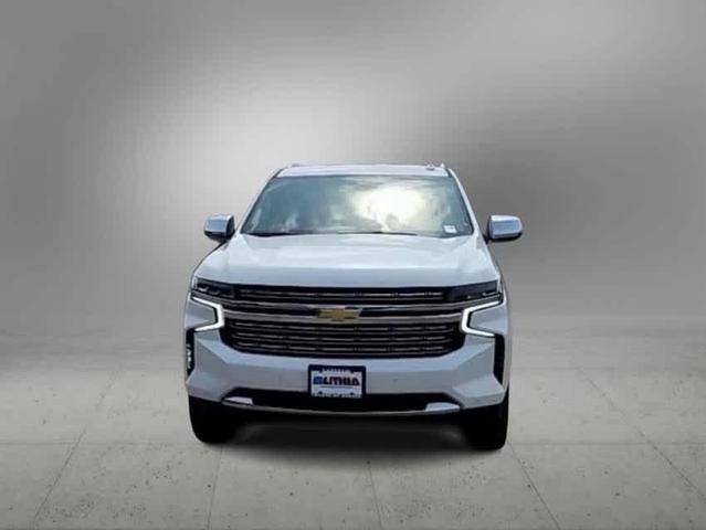 Photo of 2021 Iridescent Pearl Tricoat Chevrolet Suburban
