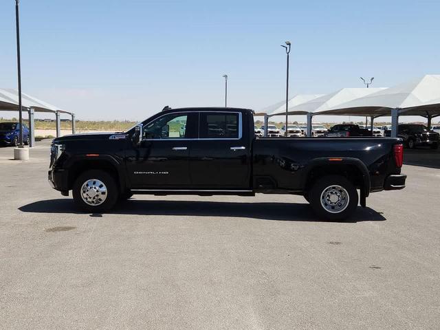 Photo of 2024 Onyx Black GMC Sierra 3500