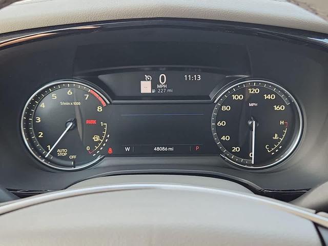 Photo of 2021 Crystal White Tricoat Cadillac XT5